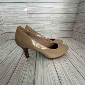 Clark’s women’s nude heels